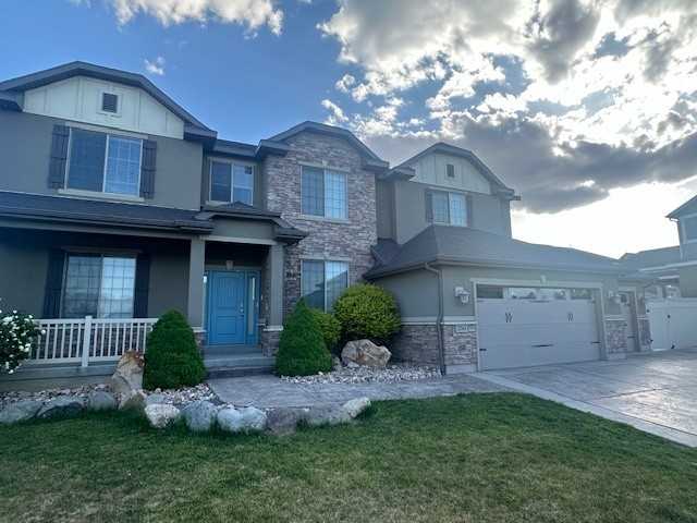 2743 S Lavender Ln - Photo 4 of 47