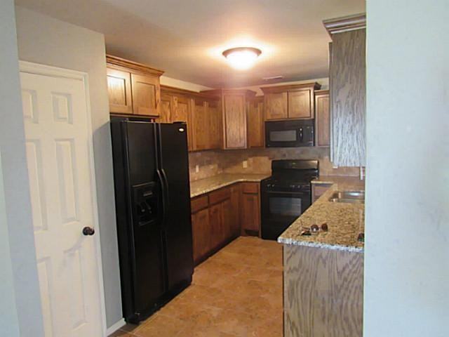 17516 Black Hawk Dr #15032184 - Photo 7 of 37