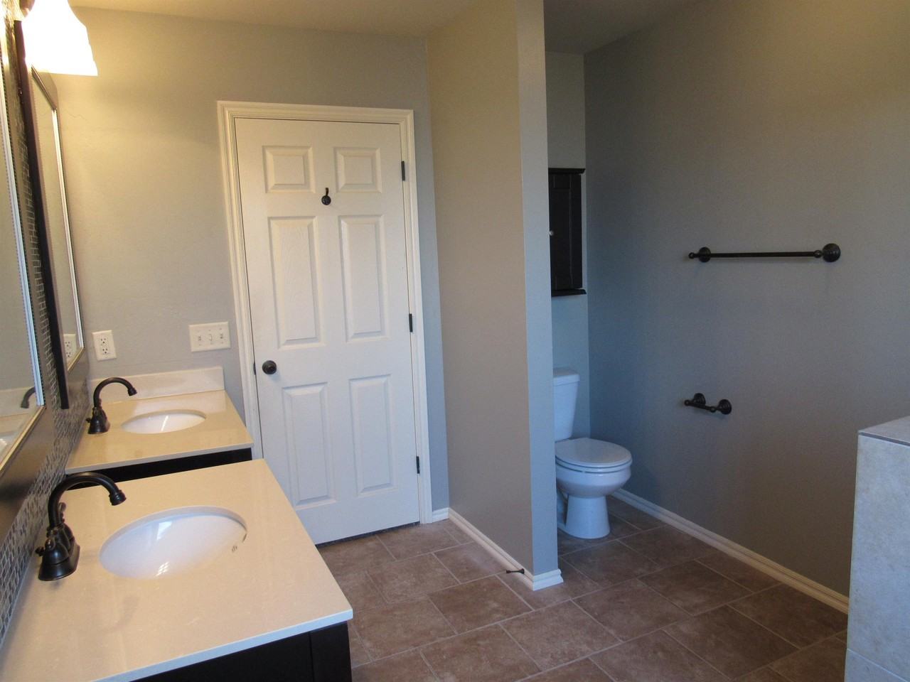 17516 Black Hawk Dr #15032184 - Photo 6 of 37