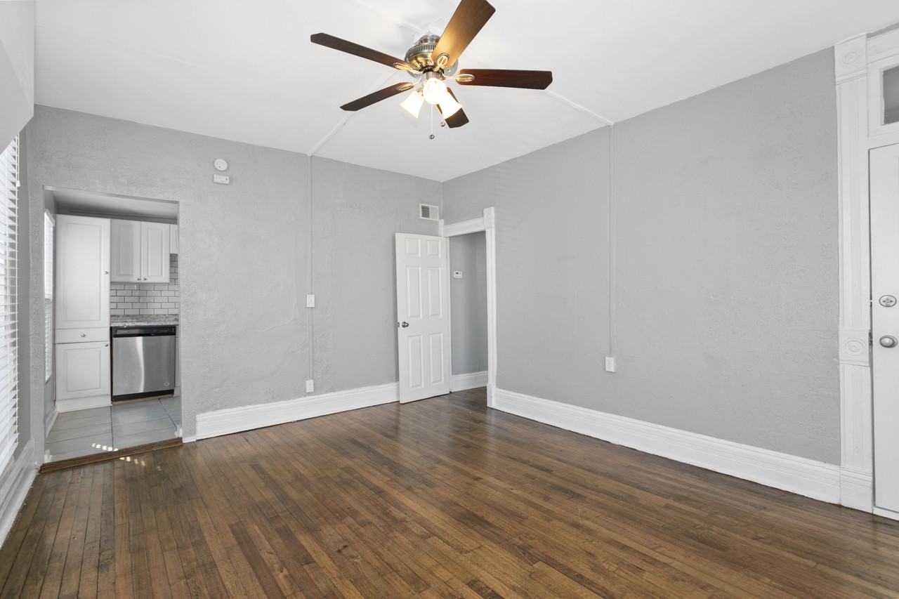 4132 Locust St #1 - Photo 5 of 22