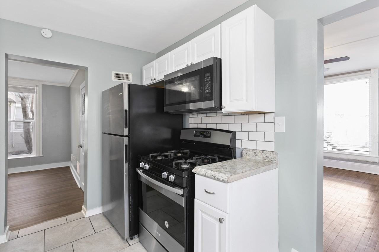 4132 Locust St #1 - Photo 6 of 22