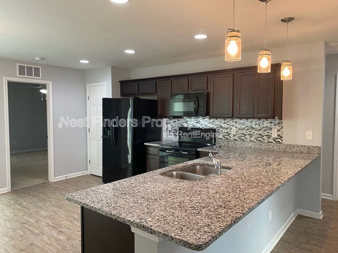 8427 Thor St - Photo 5 of 25