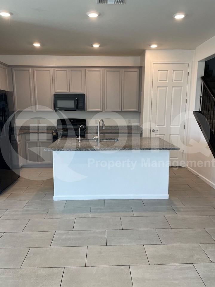 10296 S Cienega Knolls Loop - Photo 3 of 25