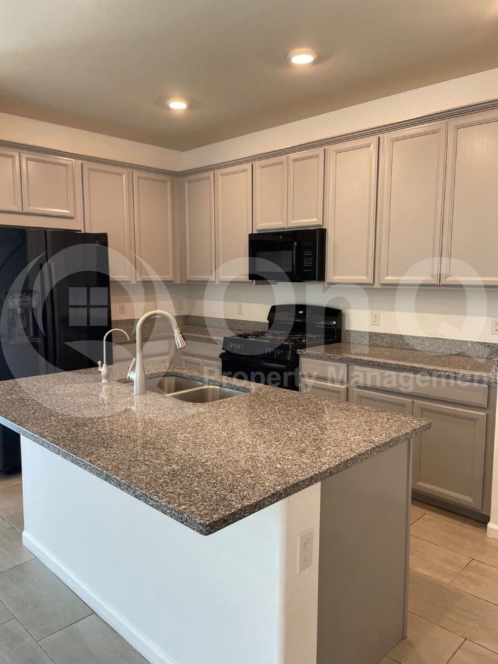 10296 S Cienega Knolls Loop - Photo 4 of 25