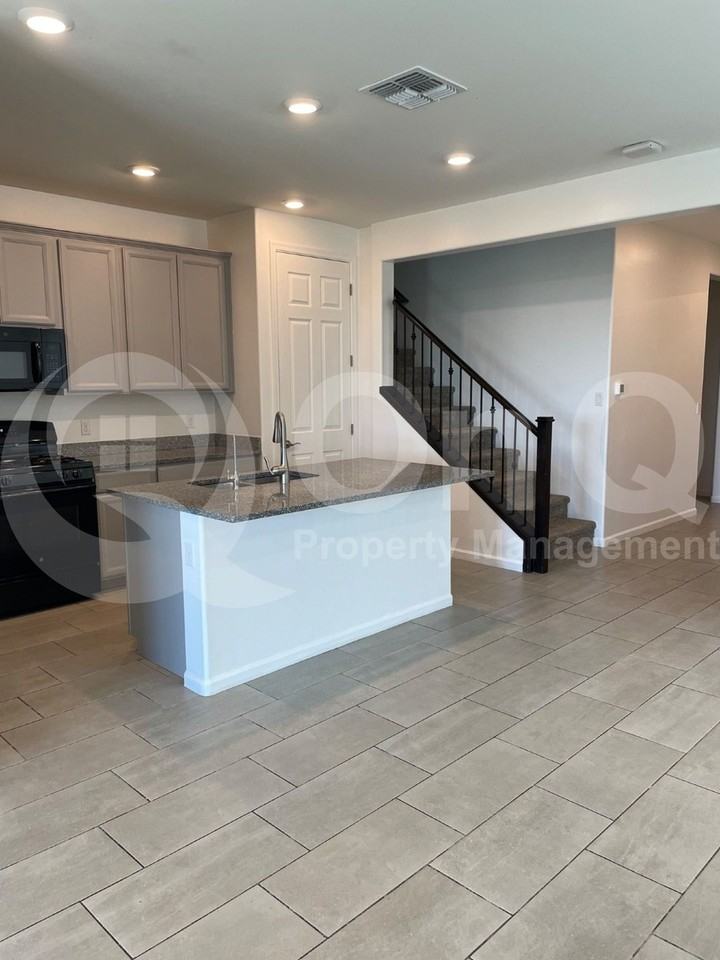 10296 S Cienega Knolls Loop - Photo 5 of 25