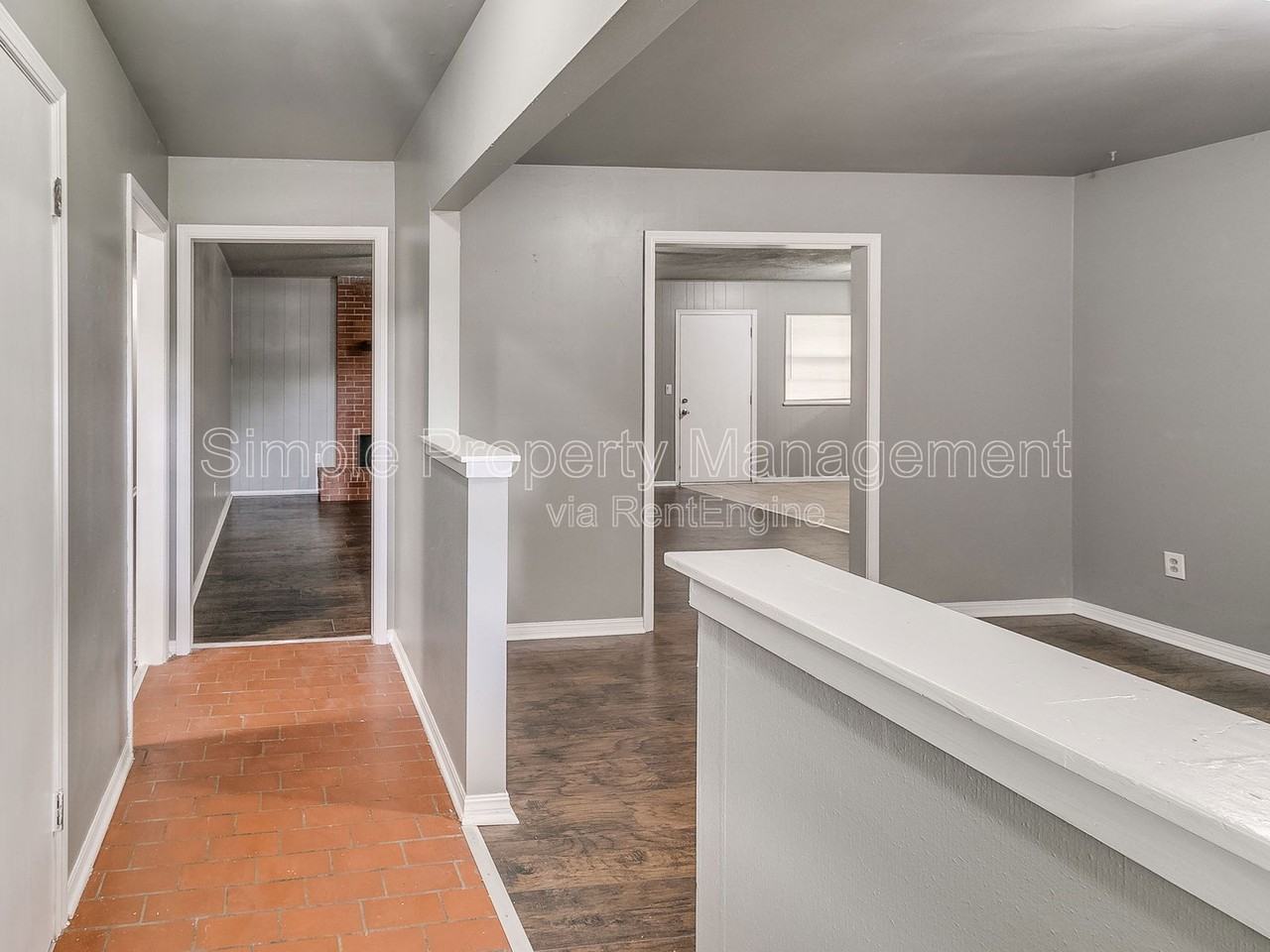 136 Burton Pl - Photo 3 of 29