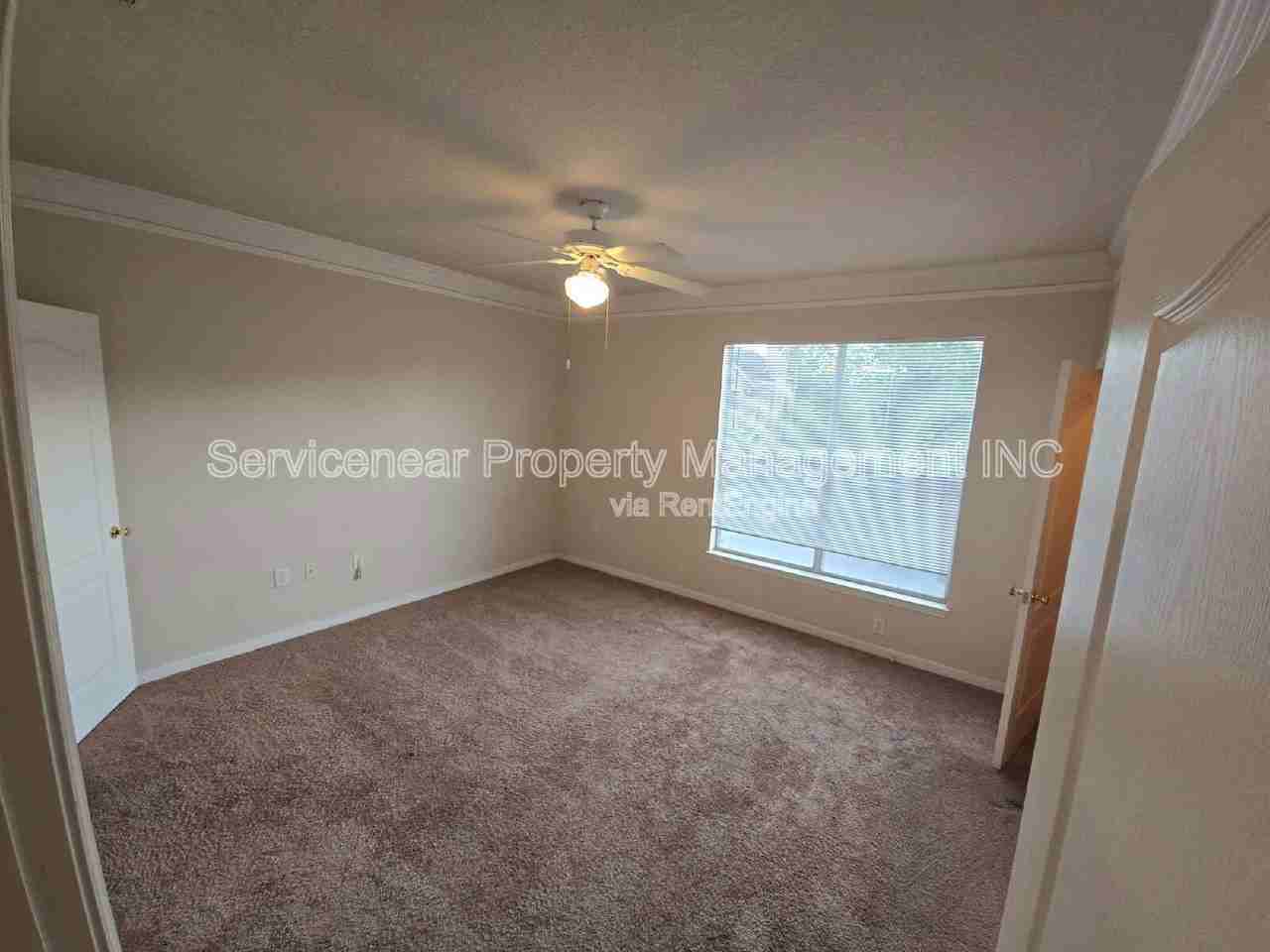 10479 Villa View Cir - Photo 4 of 31