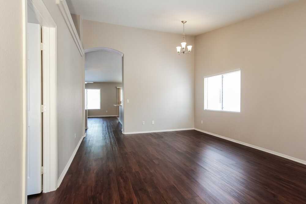 18407 N 111th Dr - Photo 3 of 16