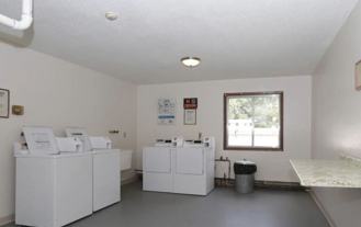 10 Pointe Apts - Photo 1 of 1