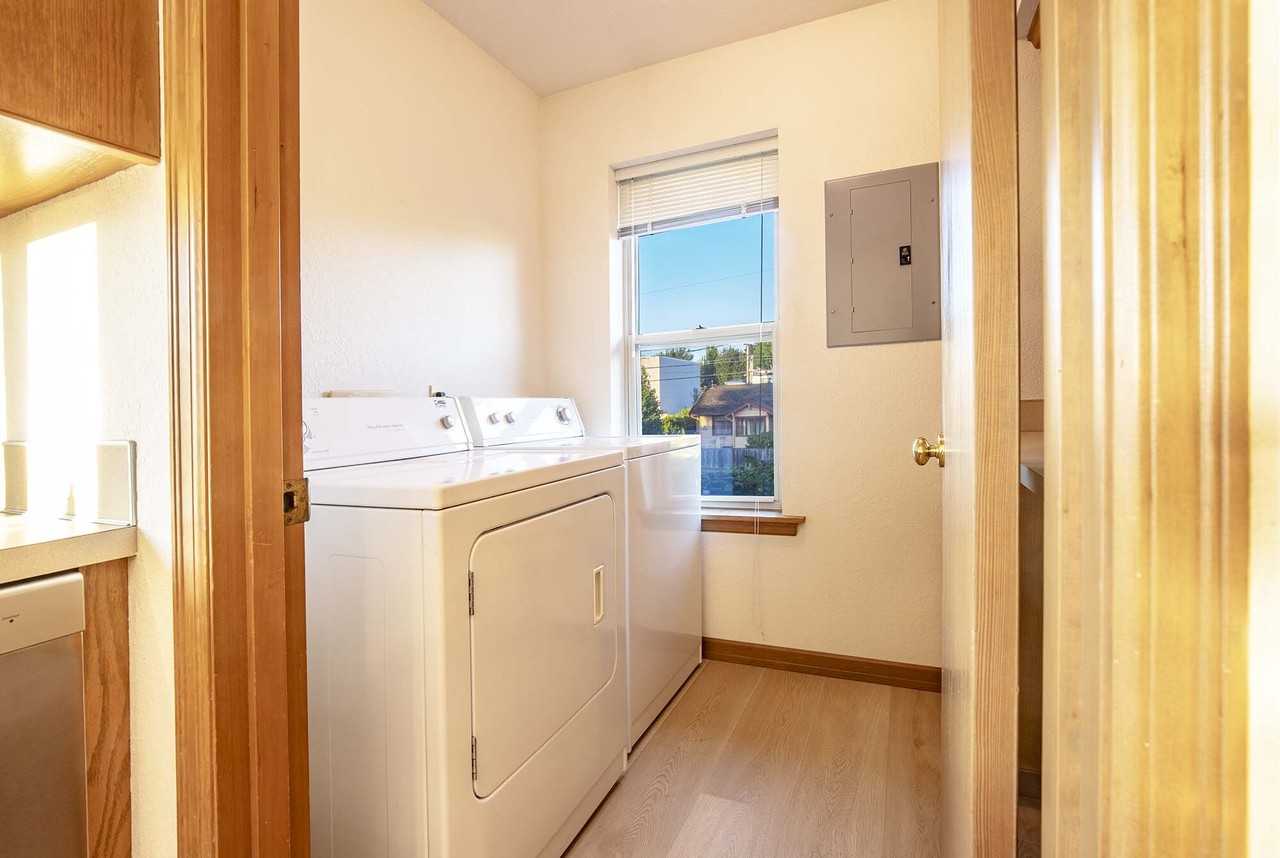 220 4th Ave S #2 - Photo 3 of 23