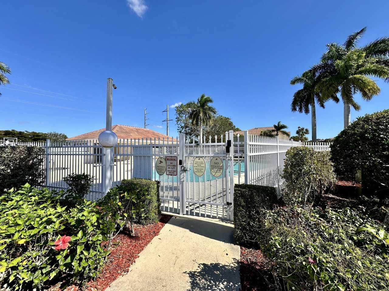 860 Hampton Cir #1 - Photo 3 of 31