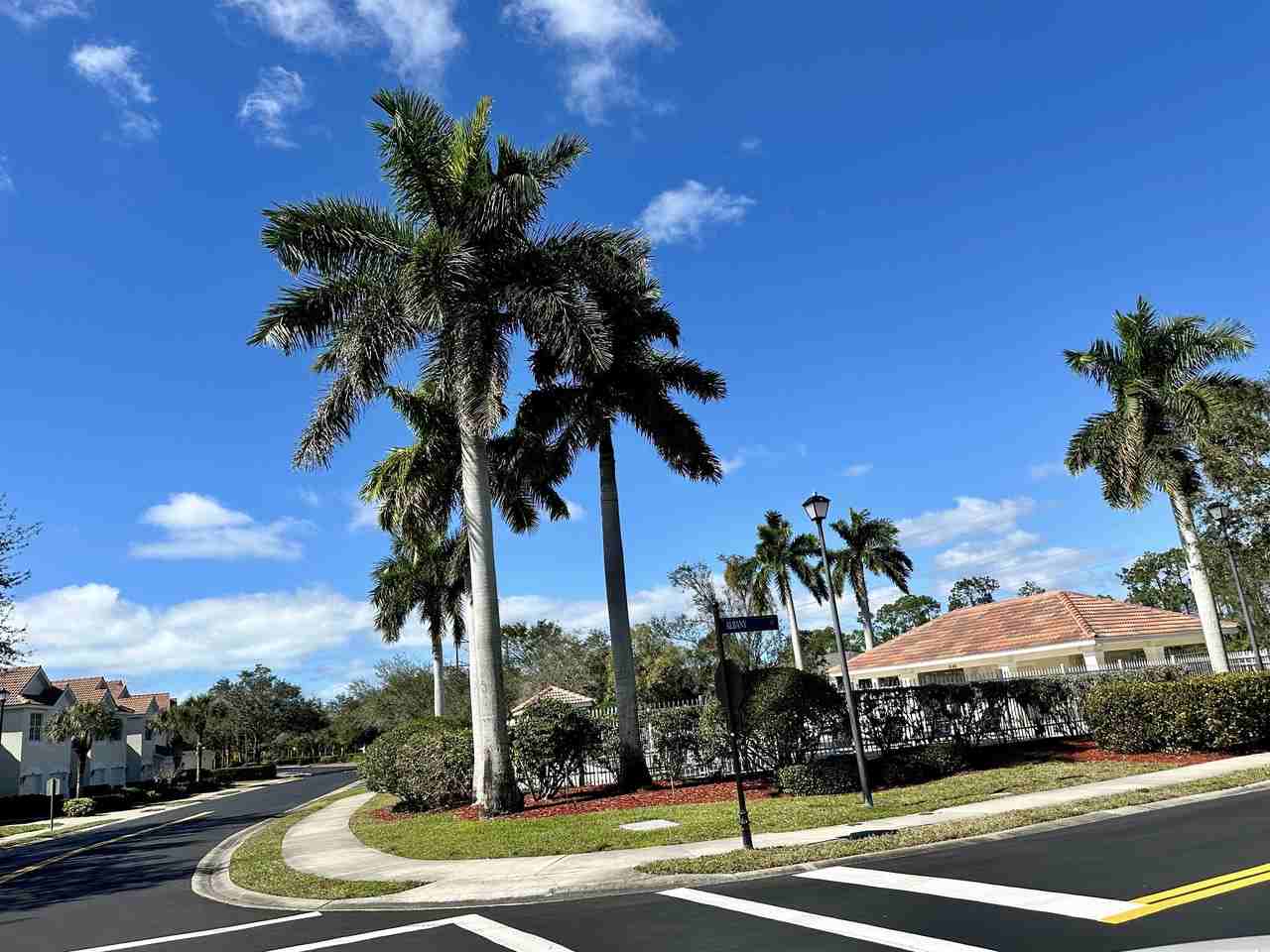 860 Hampton Cir #1 - Photo 6 of 31