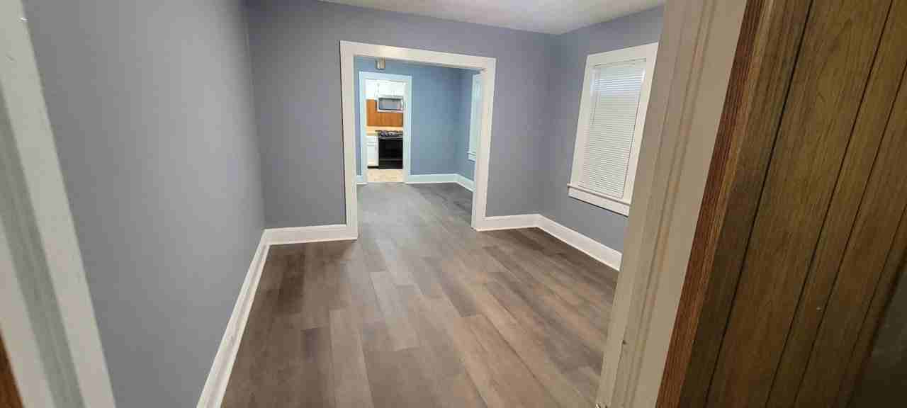 1243 W 29th St - Photo 2 of 12