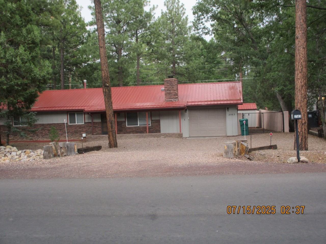 2563 Lockwood Dr - Photo 2 of 19