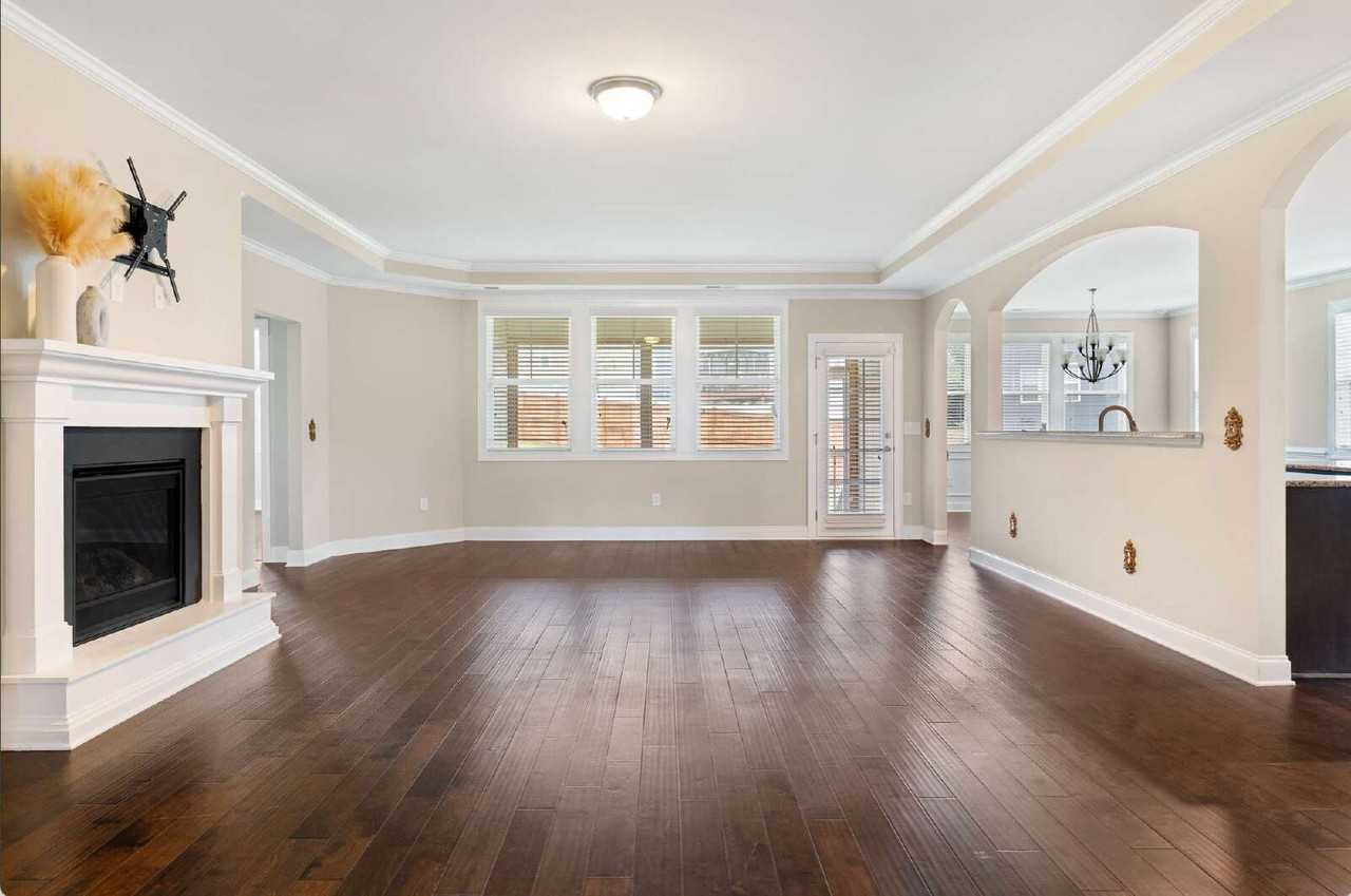 213 Fawn Hollow Ct - Photo 5 of 33