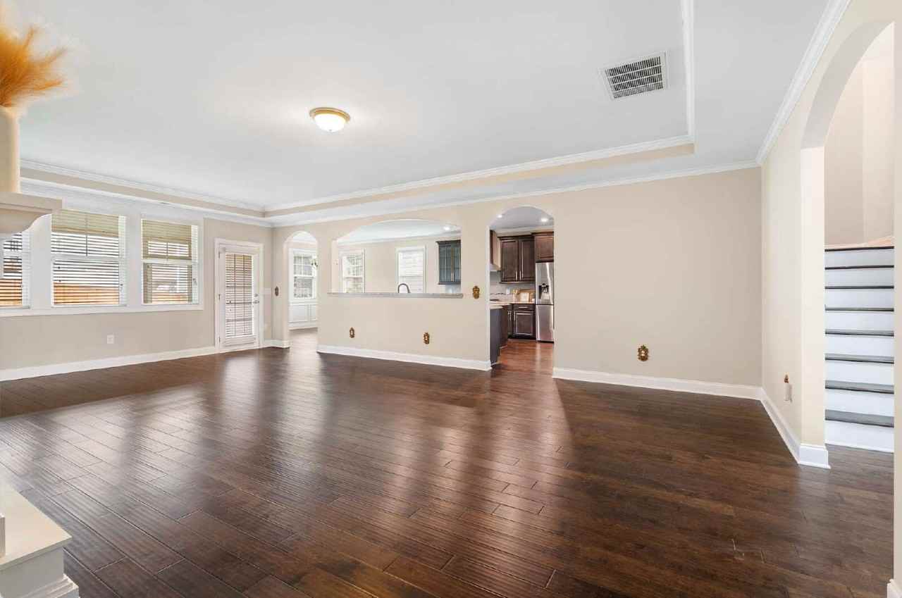 213 Fawn Hollow Ct - Photo 7 of 33
