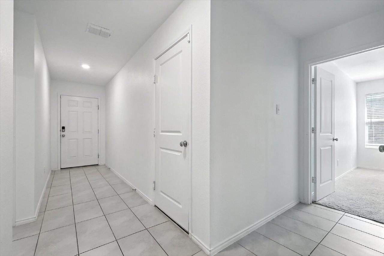 1653 Bluff View Dr - Photo 6 of 26