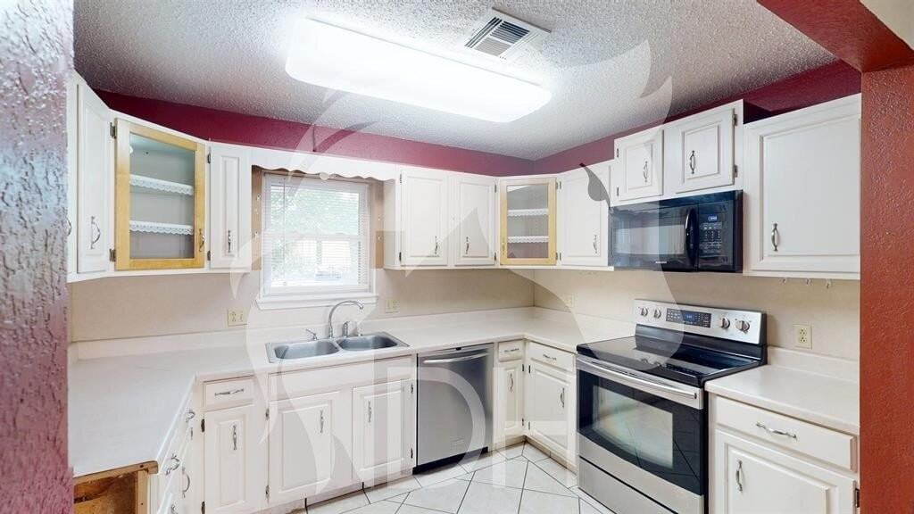 3302 Wheatridge Dr - Photo 2 of 31