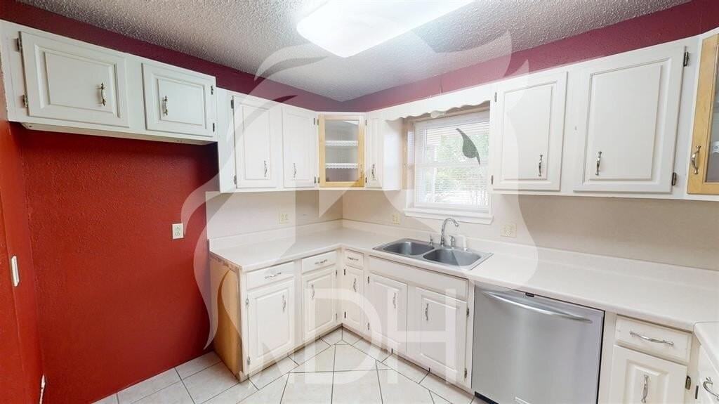 3302 Wheatridge Dr - Photo 4 of 31