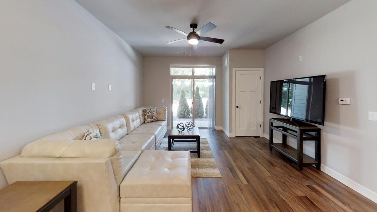 Jefferson Crossing - Photo 4 of 36