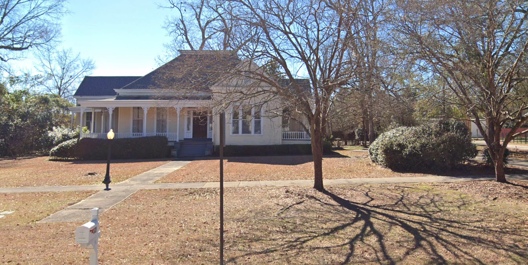 321 W Barbour St - Photo 3 of 15