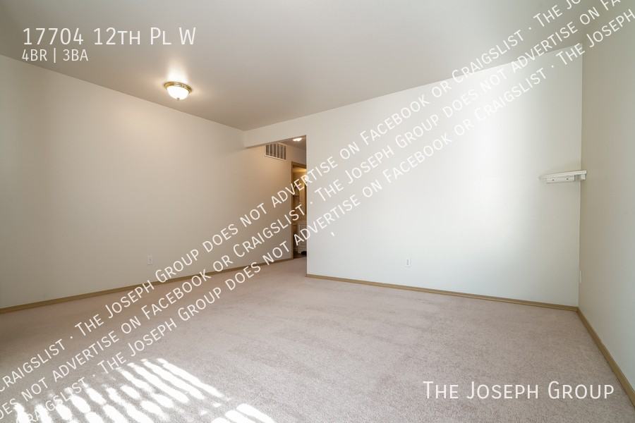 17704 12th Pl W - Photo 3 of 22