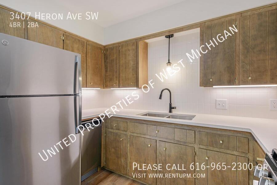 3407 Heron Ave Sw - Photo 3 of 27