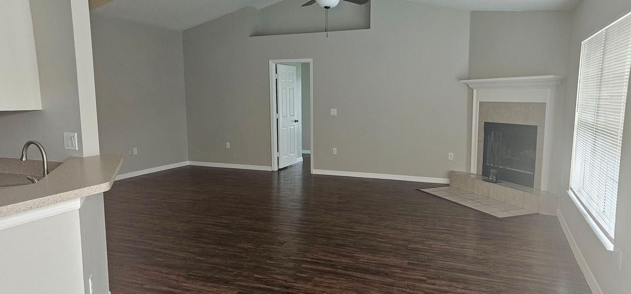 1530 Sw 19th Ave - Photo 6 of 22