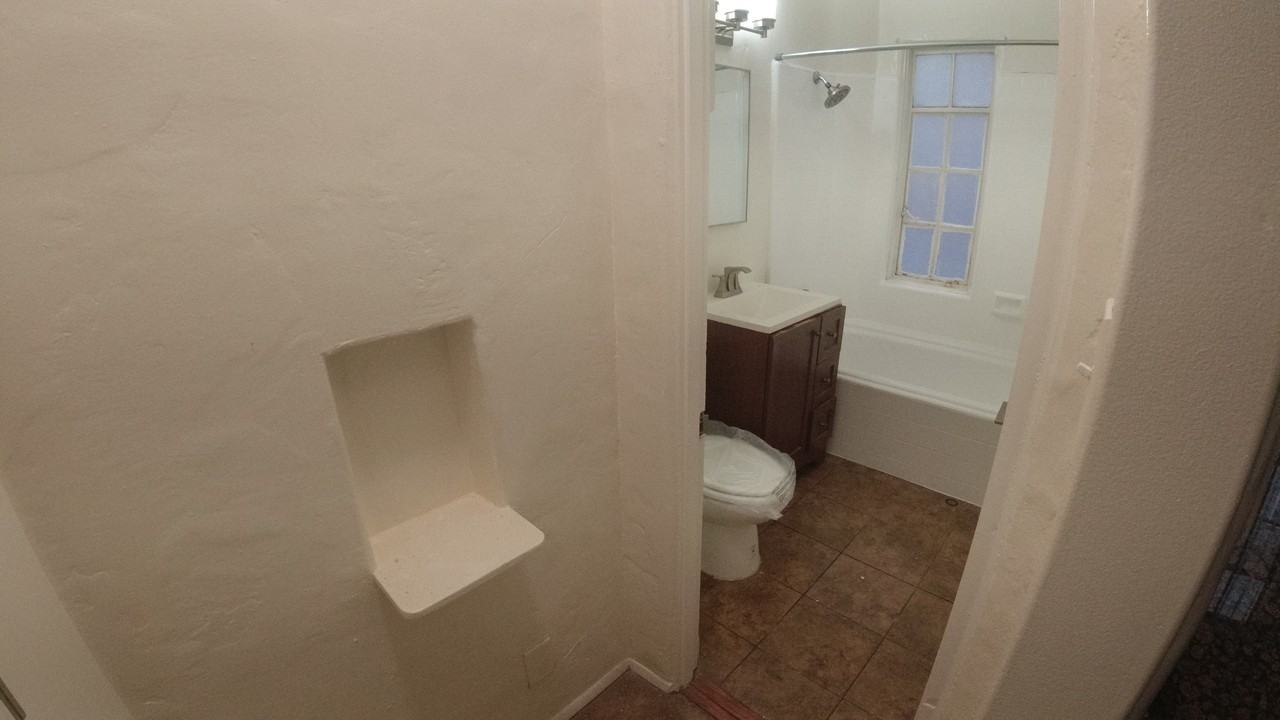 620 N Sweetzer Ave #3 - Photo 2 of 15