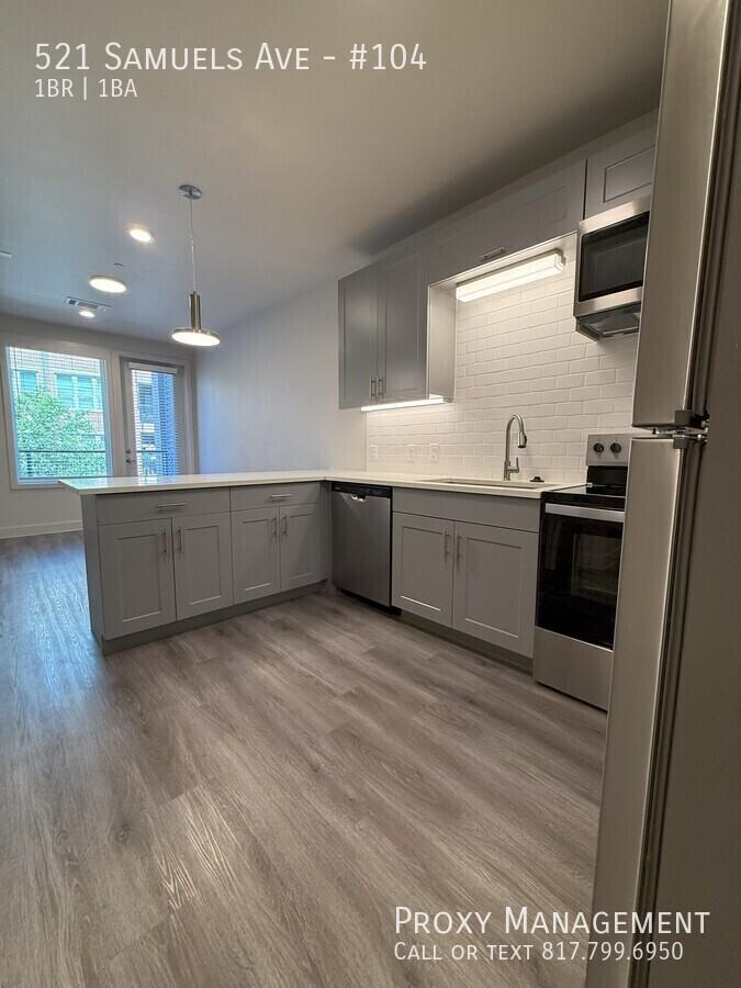 521 Samuels Ave #104 - Photo 3 of 11