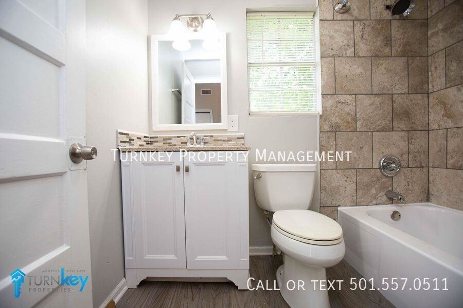 1622 Hanger St - Photo 5 of 8