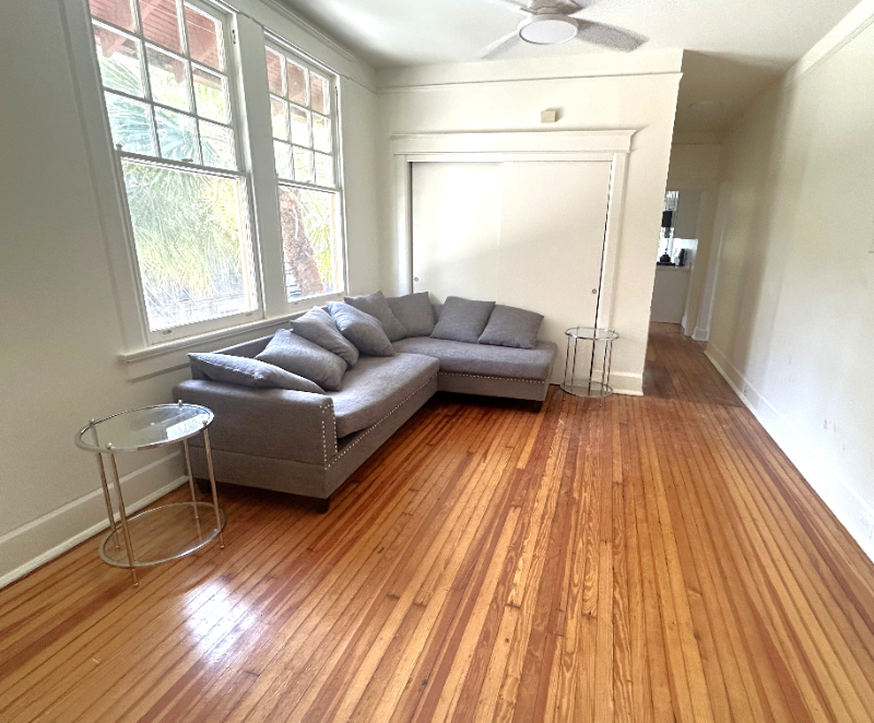 1031 Broadway St - Photo 2 of 15