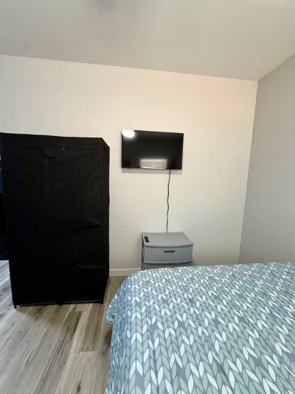 28409 Victoria Rd #1 - Photo 4 of 26