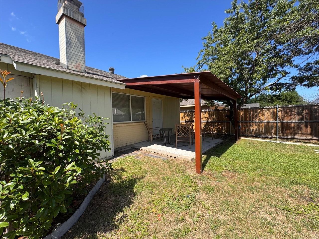 1804 Serenade Ln - Photo 2 of 15