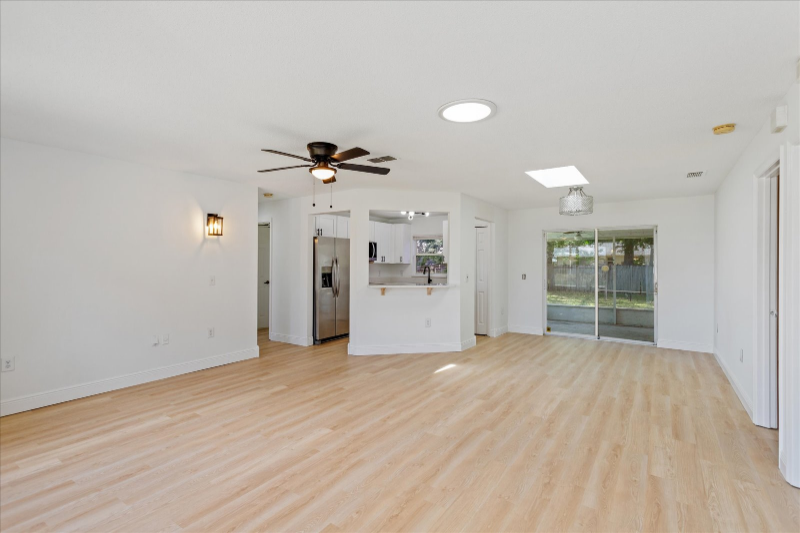 311 Pine Tree Dr - Photo 2 of 12