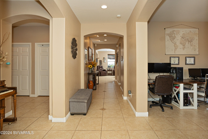 541 Mckinnon Rd - Photo 2 of 17