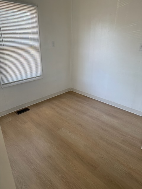 11926 Ambaum Blvd Sw #14 - Photo 3 of 7