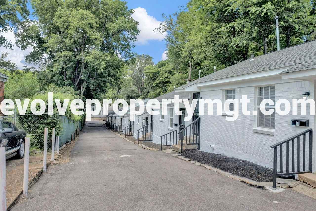 O - 2966 Yale Ave - 2966 Yale Avenue #1 - Photo 2 of 19