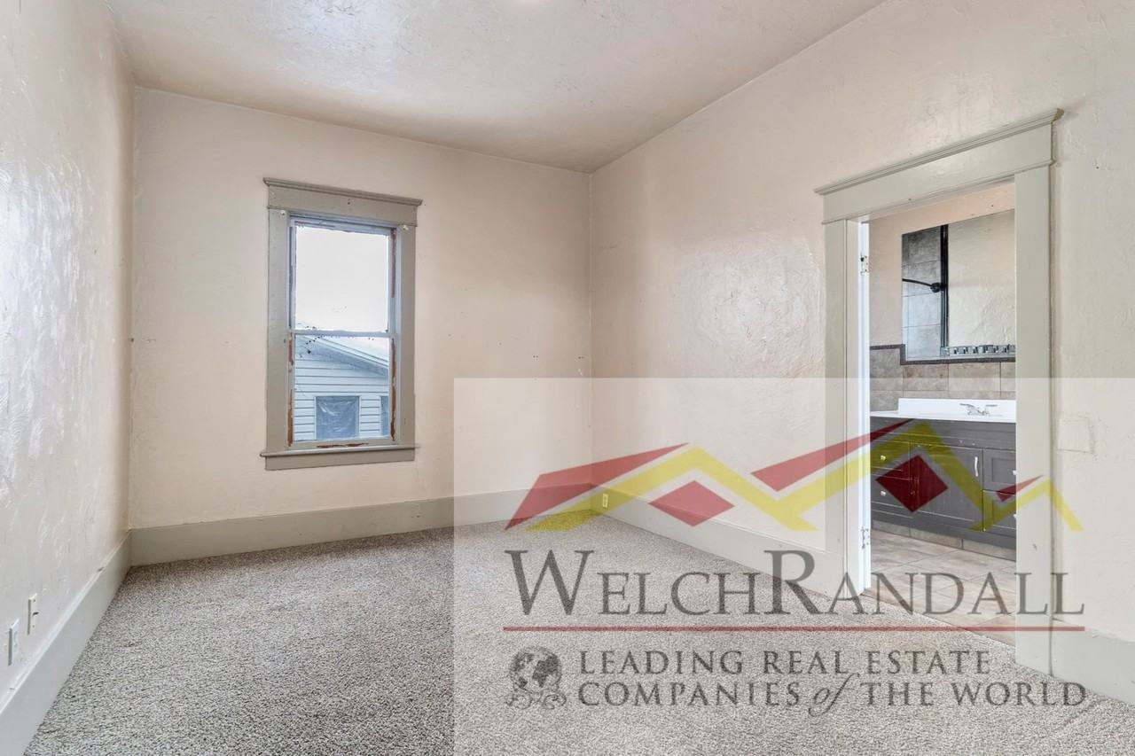 2928 Grant Ave - Photo 6 of 39