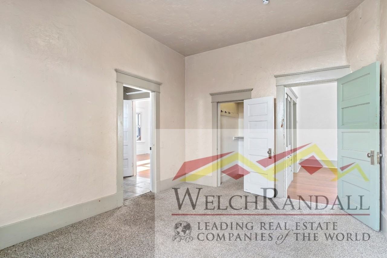 2928 Grant Ave - Photo 7 of 39