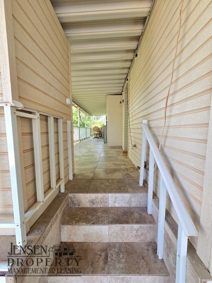 147 Ash St - Photo 6 of 19