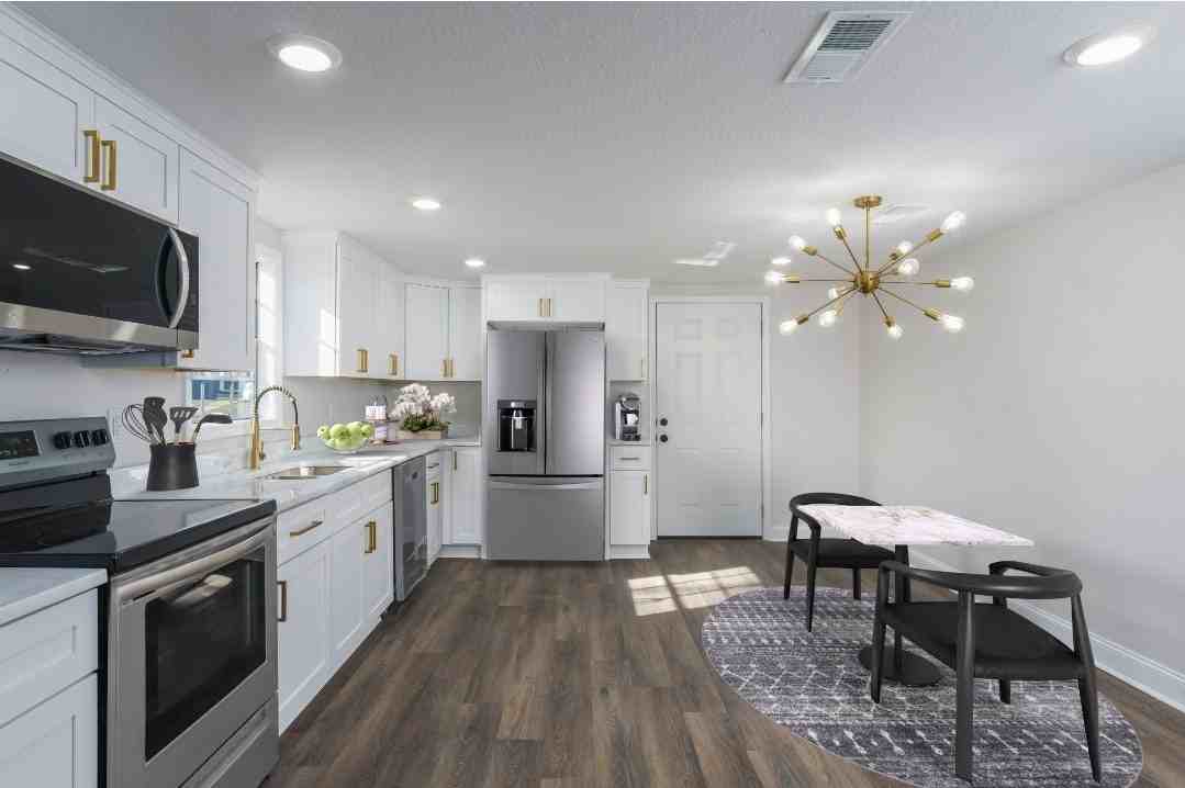 706 Main Street - Photo 6 of 14