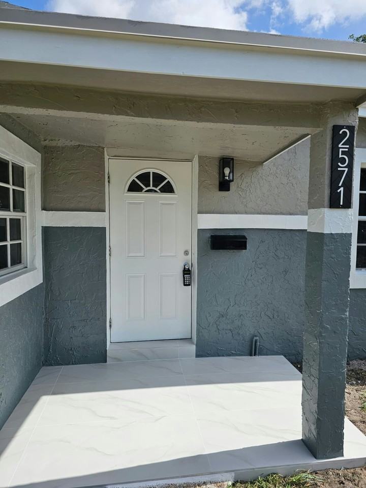 2571 NW 18th Ct - Photo 2 of 41