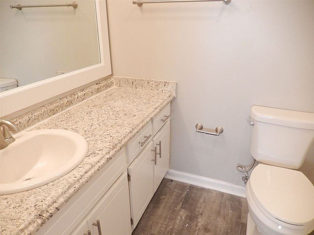 4885 Old Bainbridge Road - Photo 3 of 19