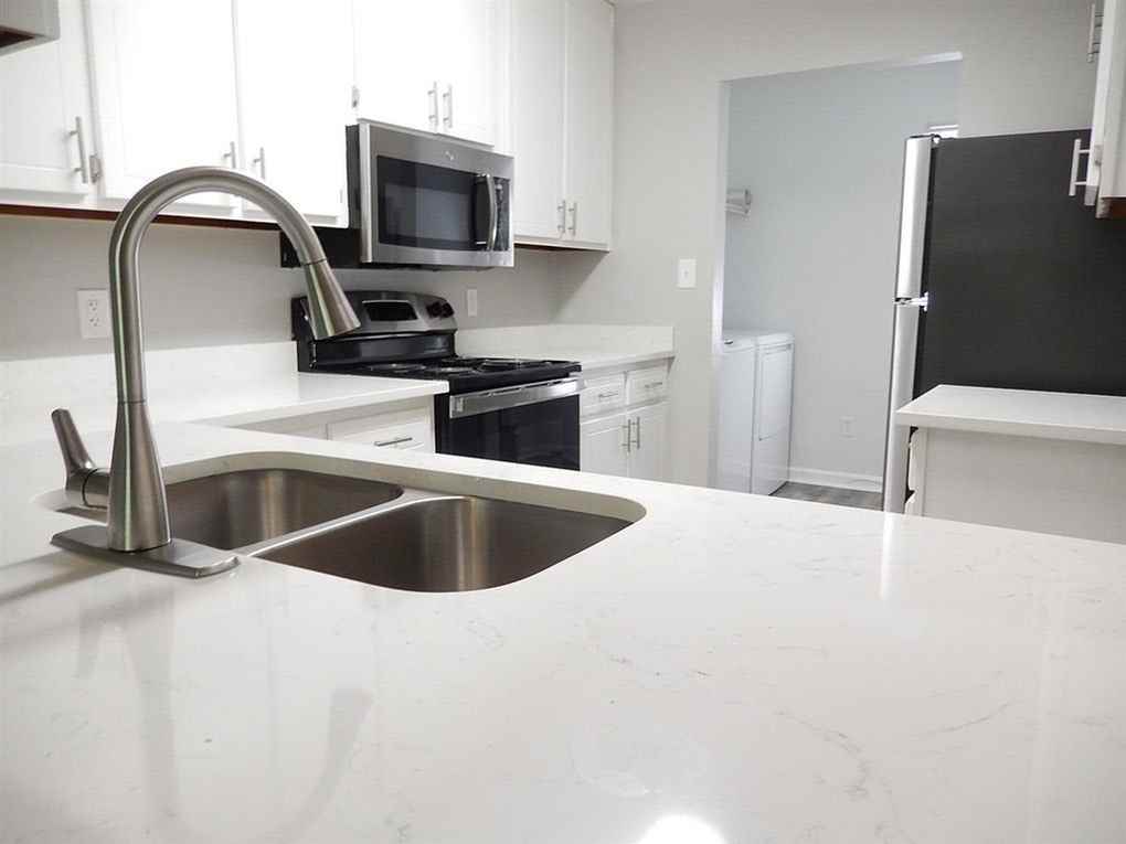 4885 Old Bainbridge Road - Photo 7 of 19