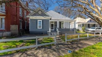 2905 12th Ave #B - Photo 1 of 1