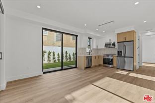 4823 Satsuma Ave - Photo 1 of 1