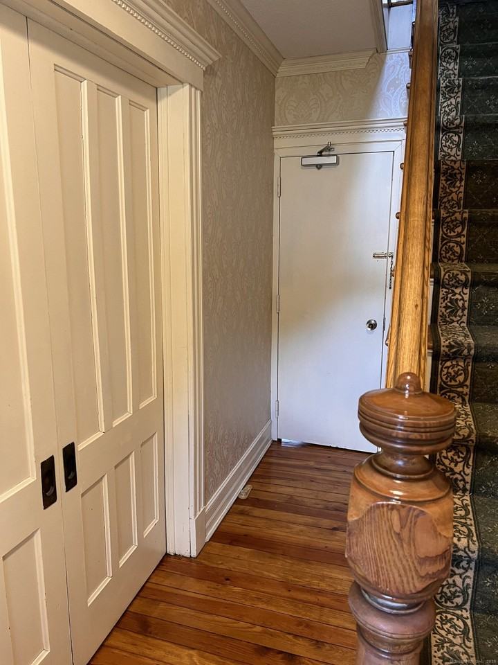 48 Pratt St - Photo 2 of 39