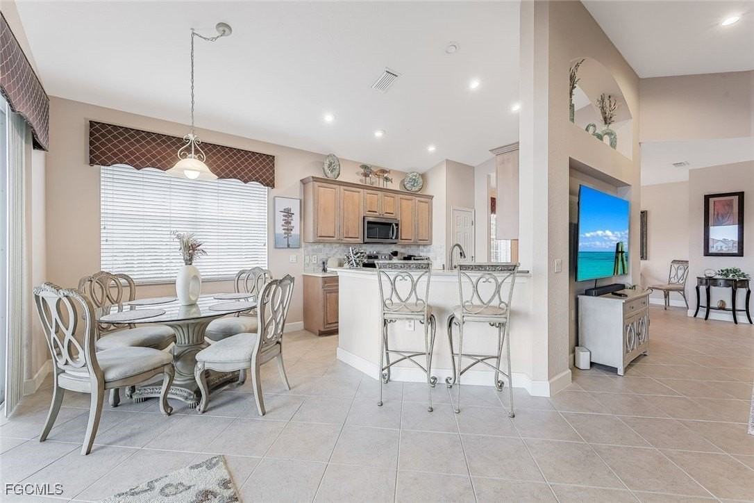 16580 Crownsbury Way Apt 202 #202 - Photo 4 of 35