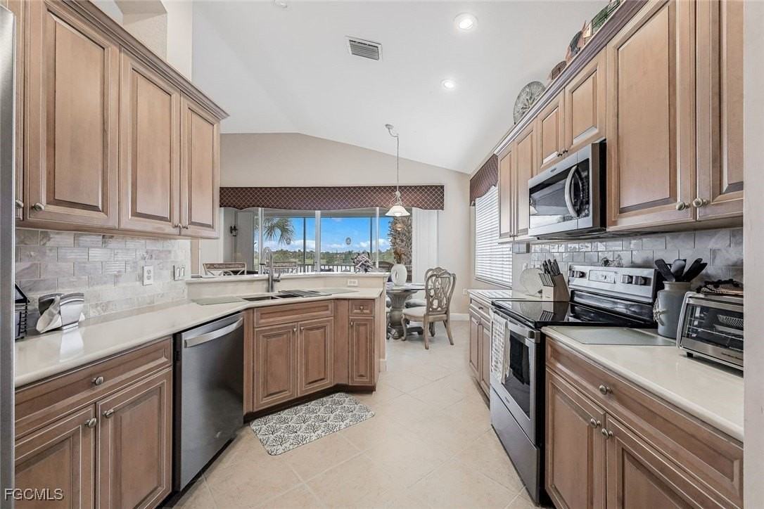 16580 Crownsbury Way Apt 202 #202 - Photo 5 of 35